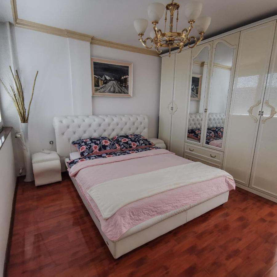 City View Apartment บันยาลูกา ภายนอก รูปภาพ